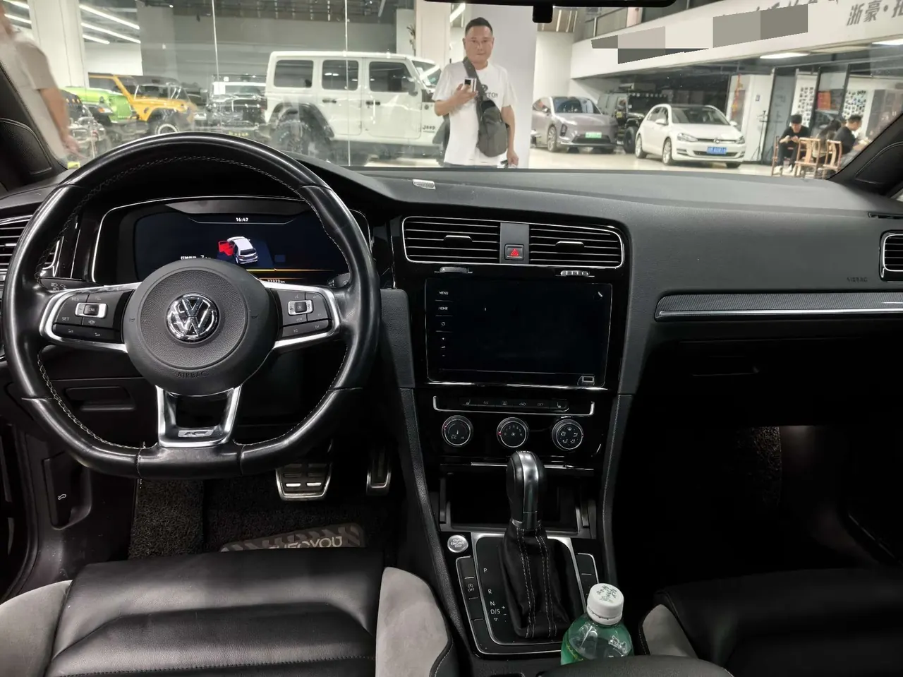 Volkswagen 2020 Golf 7 R-Line 1.4TSI 280TSI Automatic 4