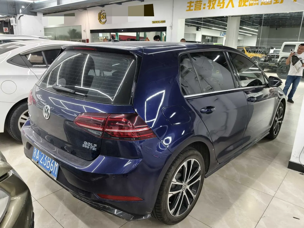 Volkswagen 2020 Golf 7 R-Line 1.4TSI 280TSI Automatic 5