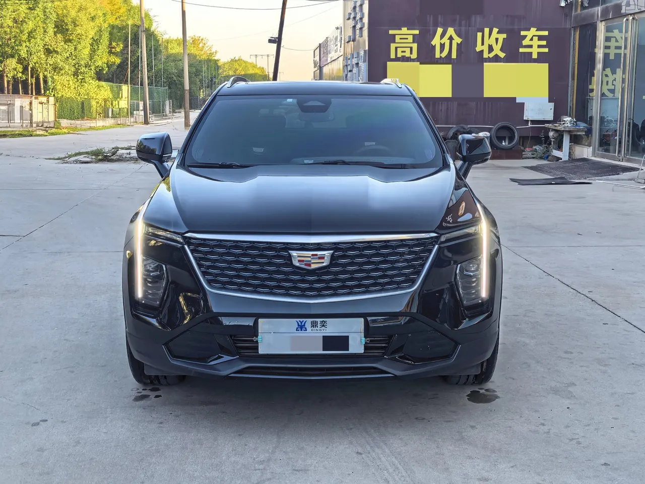 Open image lightbox: Cadillac 2024 XT4 48V 2.0T 28T Two-Drive Luxury Automatic Gear