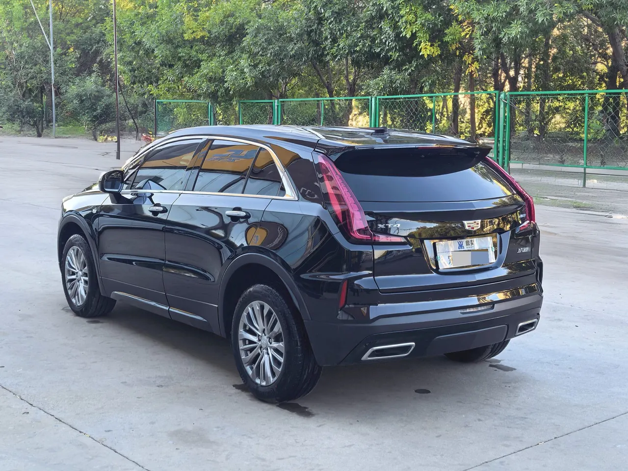 Cadillac 2024 XT4 48V 2.0T 28T Two-Drive Luxury Automatic Gear 7
