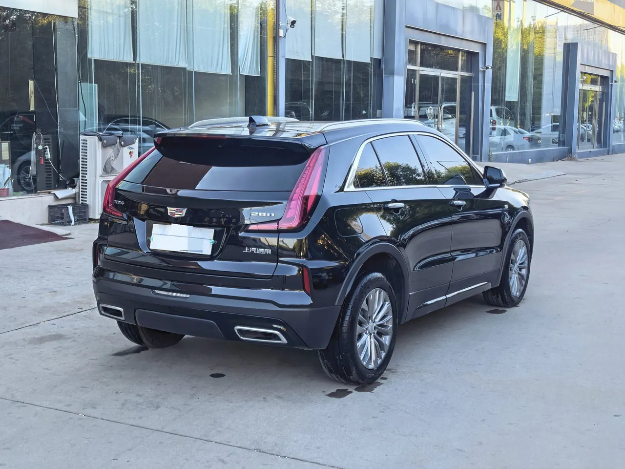 Cadillac 2024 XT4 48V 2.0T 28T Two-Drive Luxury Automatic Gear 8