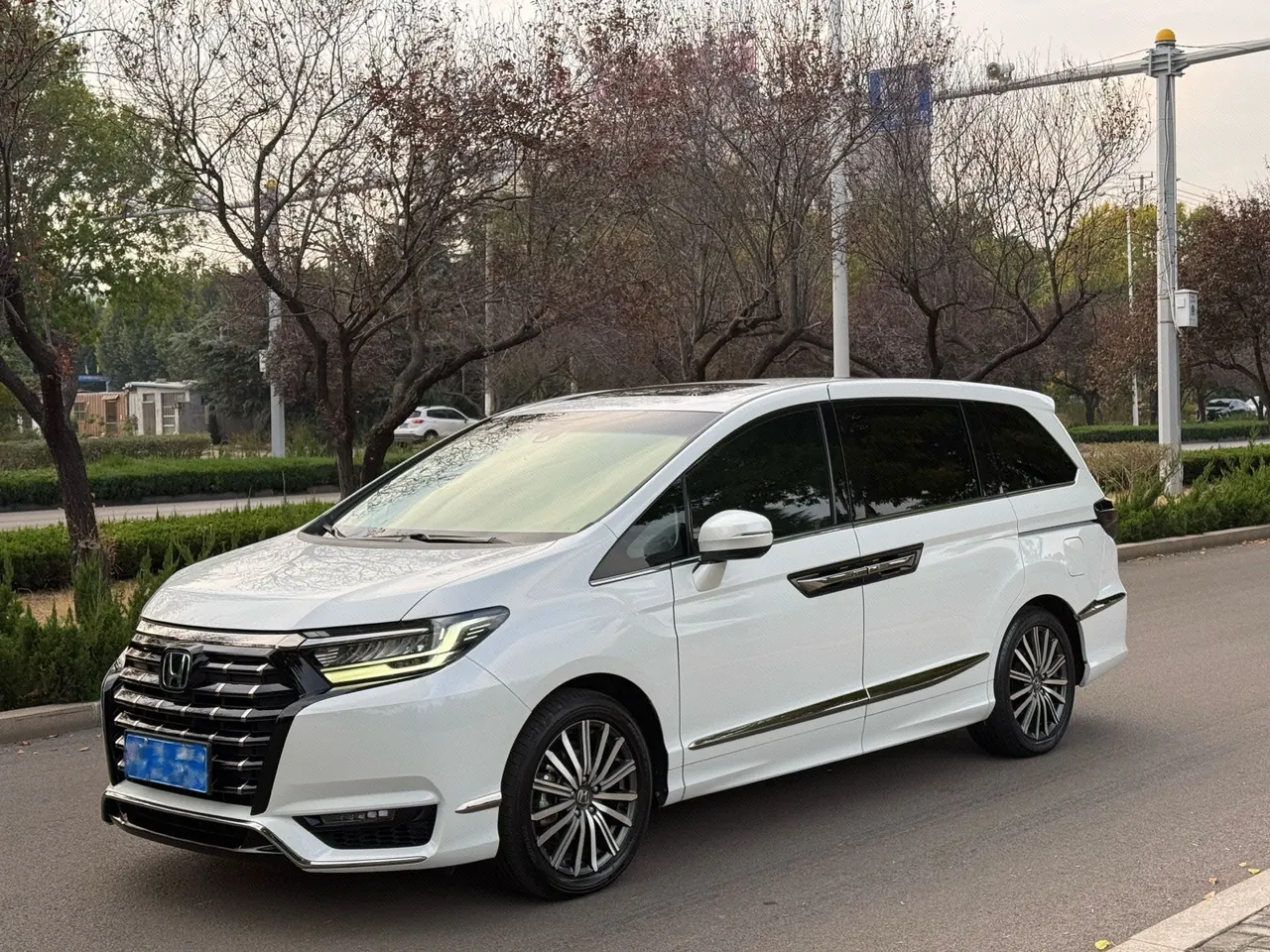 Honda 2022 Ailishen Hybrid 2.0 Stepless Deluxe Automatic Gear - View 1
