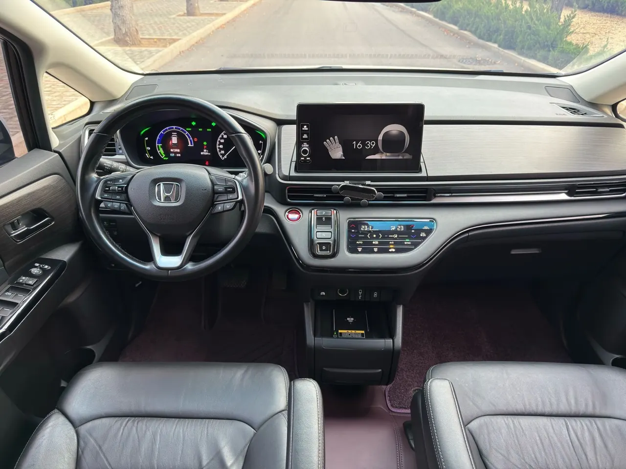 Honda 2022 Ailishen Hybrid 2.0 Stepless Deluxe Automatic Gear 12