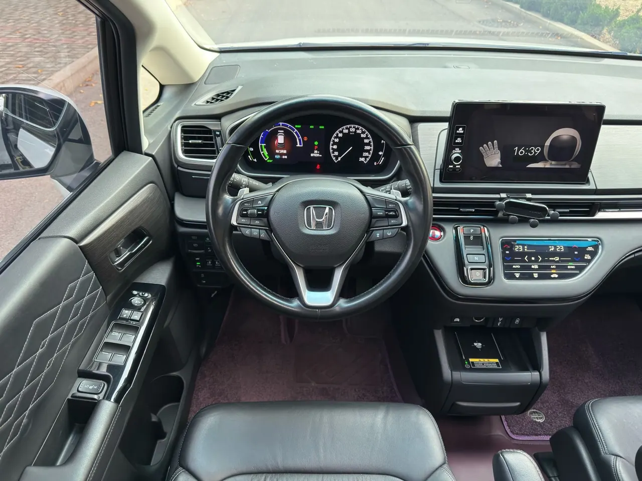 Honda 2022 Ailishen Hybrid 2.0 Stepless Deluxe Automatic Gear 16