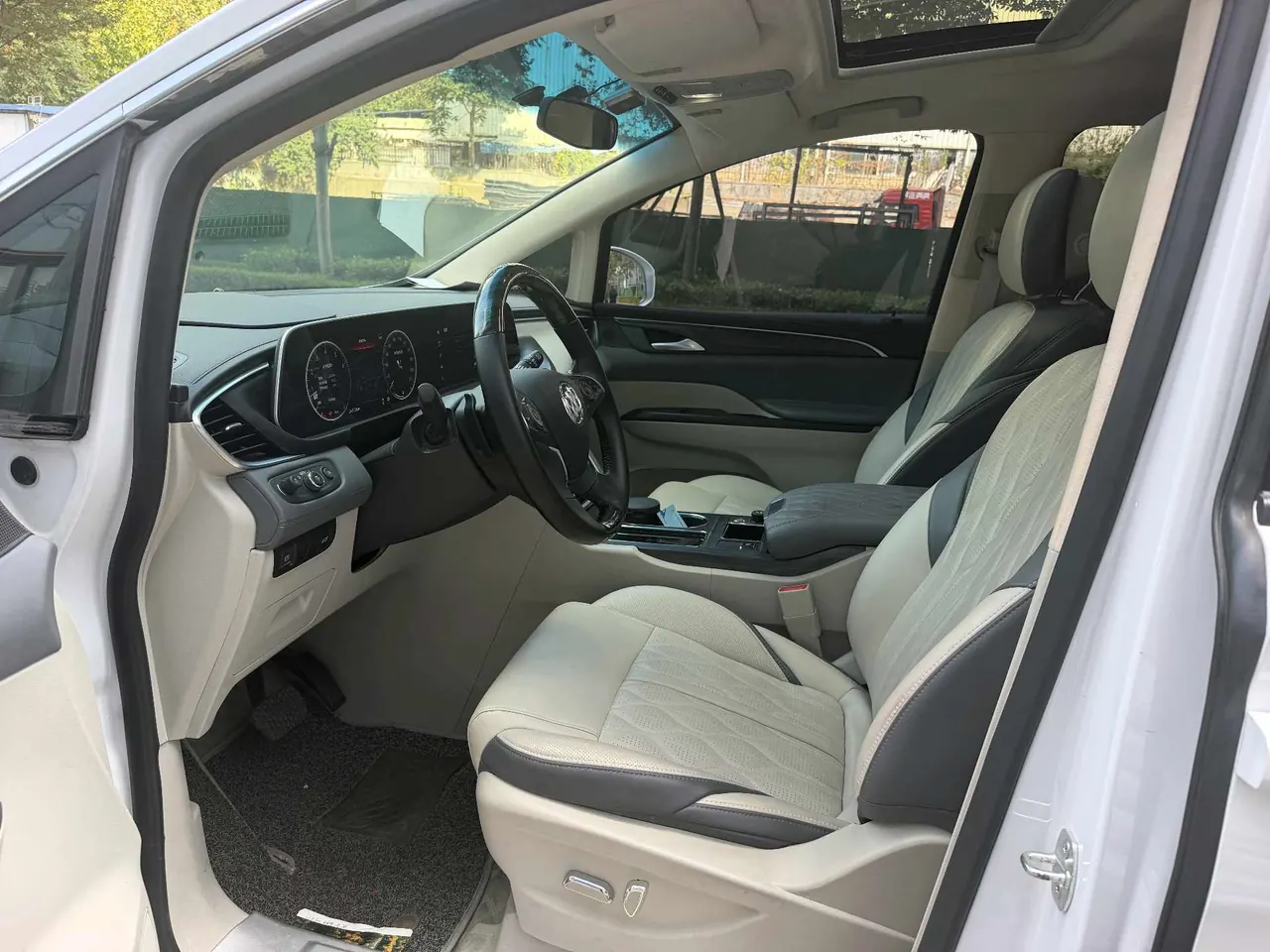 Buick 2022 GL8 ES Lu Zun 48V 2.0T 653T Comfortable Automatic Gear 11