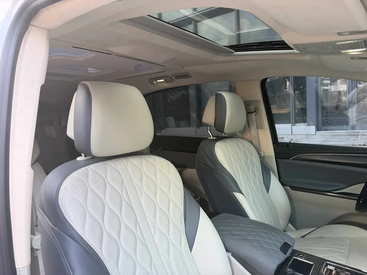 Buick 2022 GL8 ES Lu Zun 48V 2.0T 653T Comfortable Automatic Gear 9