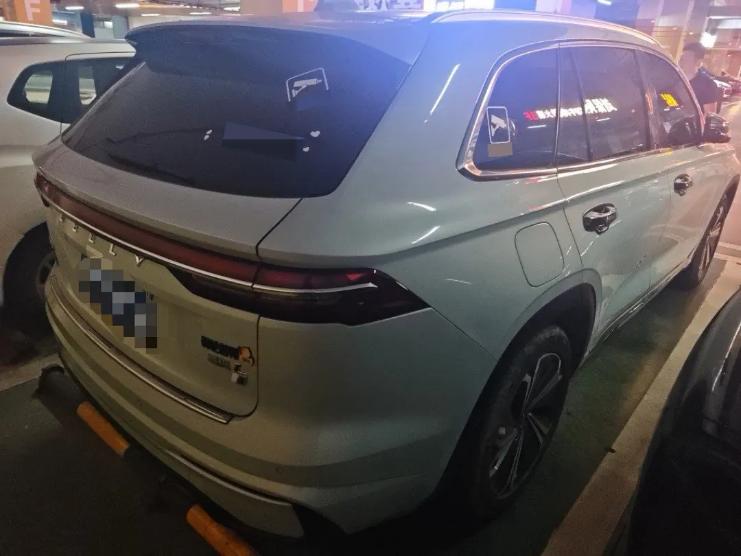 Geely 2022 XingyueL (Monjaro) Raytheon Hi · X 1.5T Hybrid Super Auto 3