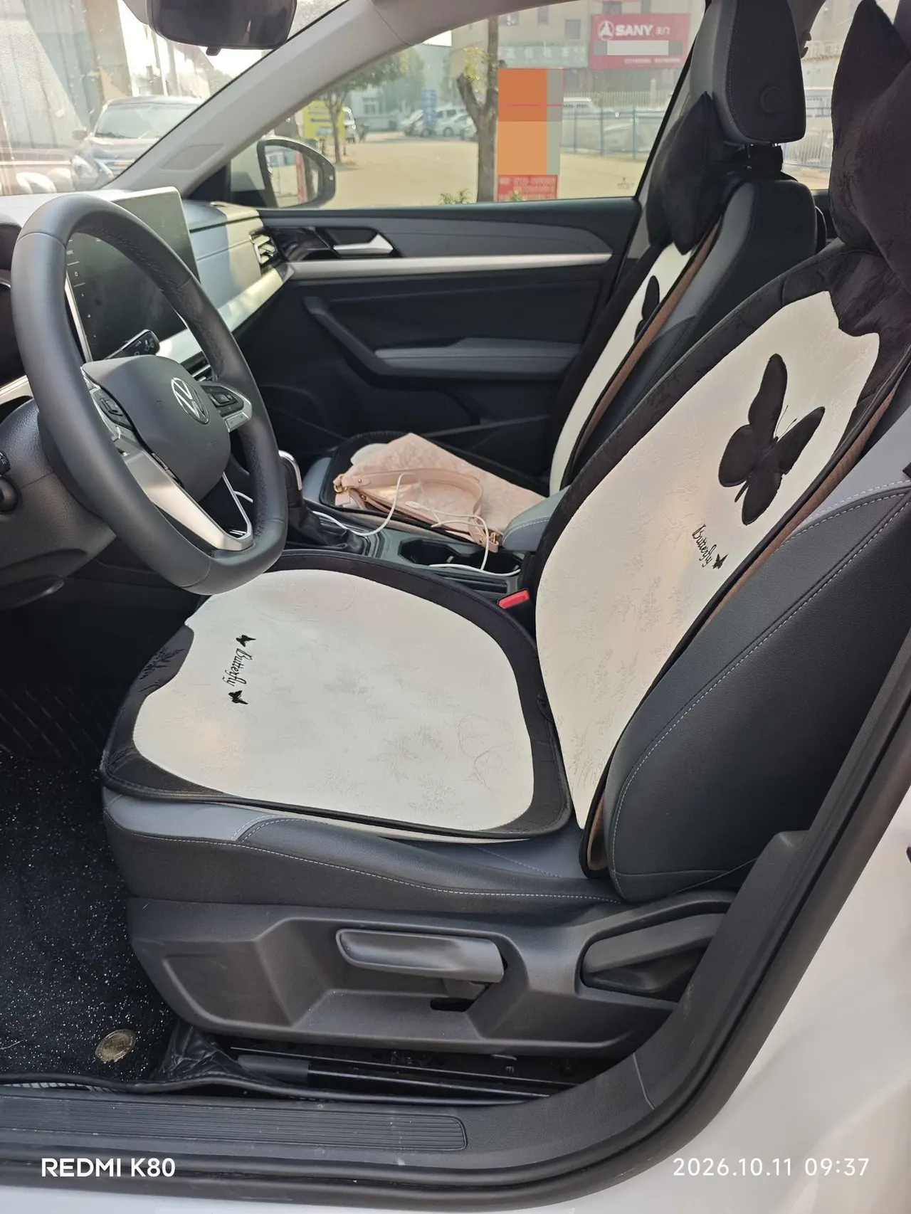 Volkswagen 2024 LaVida 1.5 5 Million Edition Automatic 5