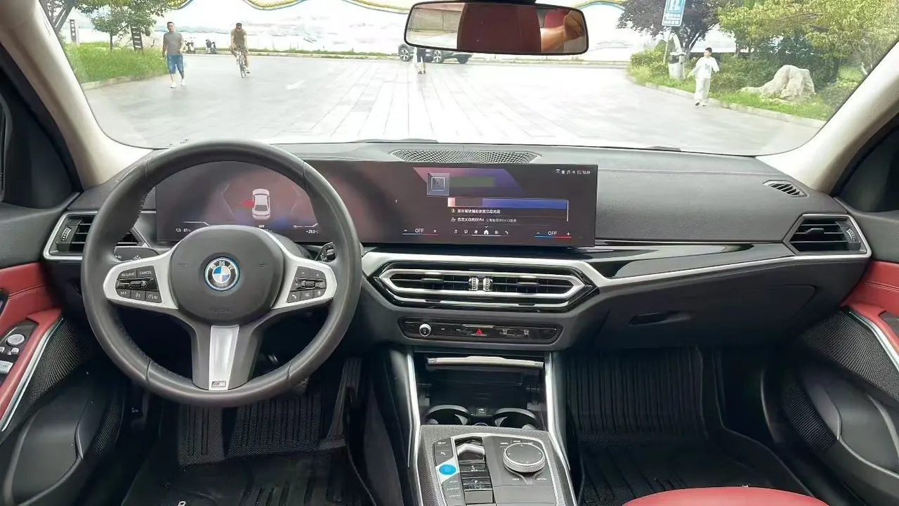 BMW 2024 i3 eDrive 40 L obsidian night suit automatic gear 5