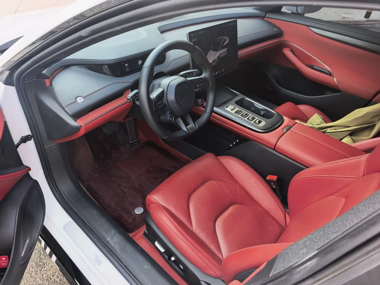 MI 2024 SU 7 830km Rear Drive Ultra Long Endurance High-end Smart Drive Pro Edition Automatic Gear 5