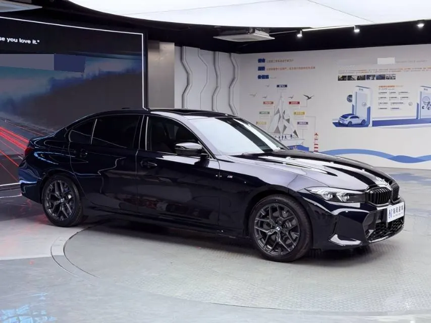 BMW 3 Series 2026 330Li 2.0T M Sports Obsidian Night Suit Automatic Gear 3