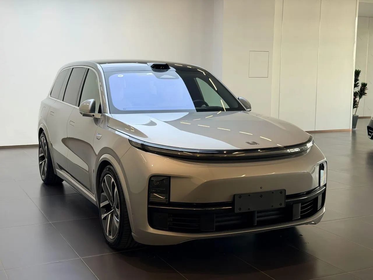 Li 2022 L9 1.5T Max Edition Automatic Gear 2