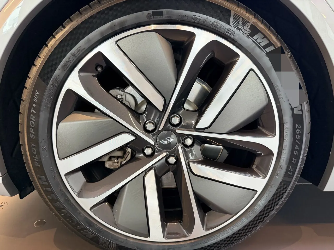 Li 2022 L9 1.5T Max Edition Automatic Gear 20