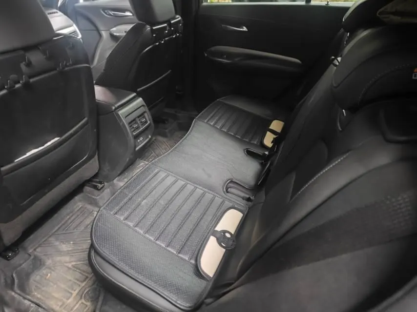 Cadillac 2021 XT4 2.0T 28T Two-Drive Leading Automatic Gear 5