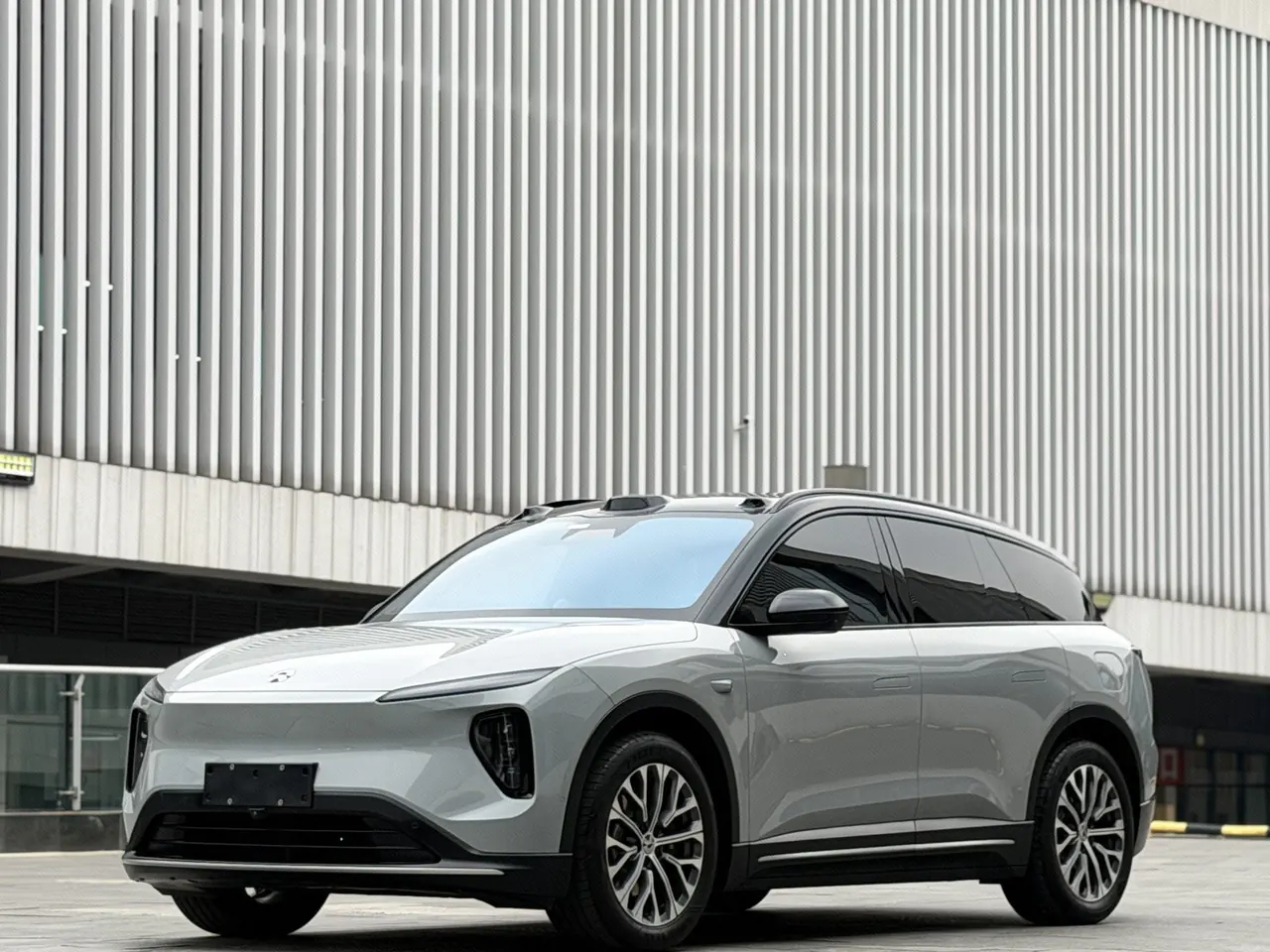 Open image lightbox: NIO 2024 ES6 75kWh automatic gear