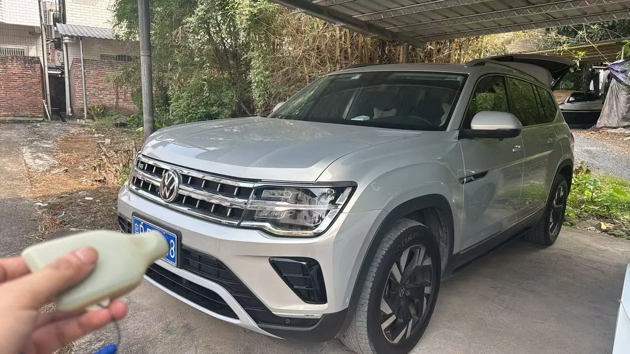 打开图片灯箱:Volkswagen 2021 Touang 2.5T 530 V6 4-wheel Drive Respect Deluxe Automatic Transmission