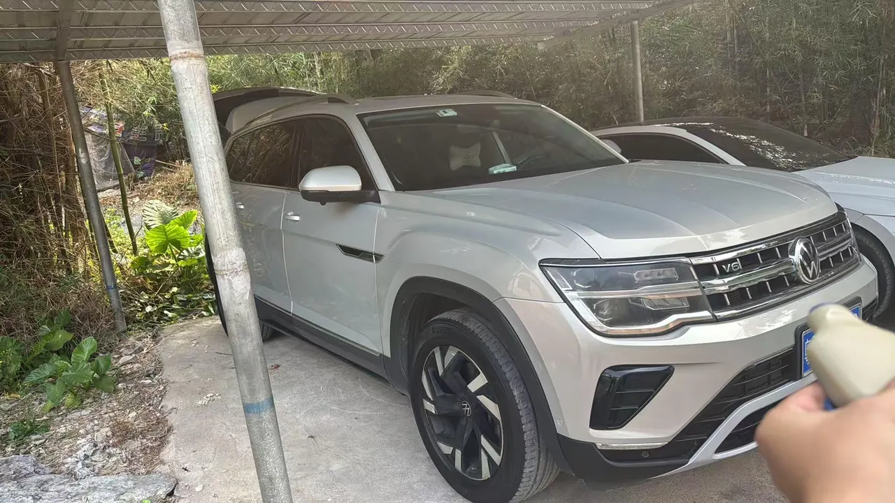 Volkswagen 2021 Touang 2.5T 530 V6 4-wheel Drive Respect Deluxe Automatic Transmission 2