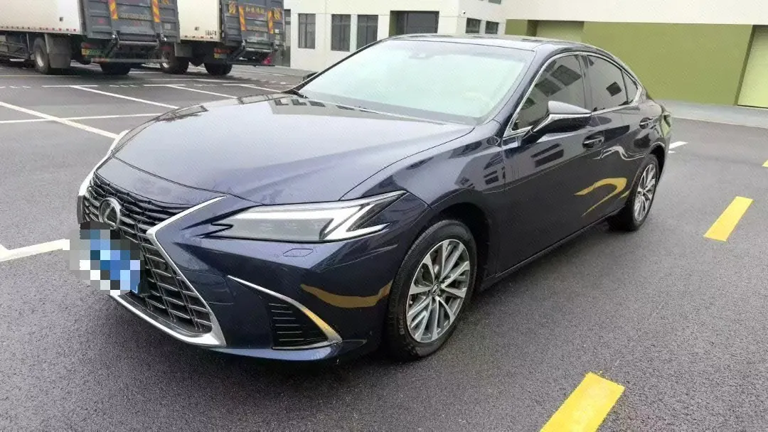 Открыть галерею: Lexus ES (Imported) 2025 ES200 2.0 Stepless Edition Automatic Gear