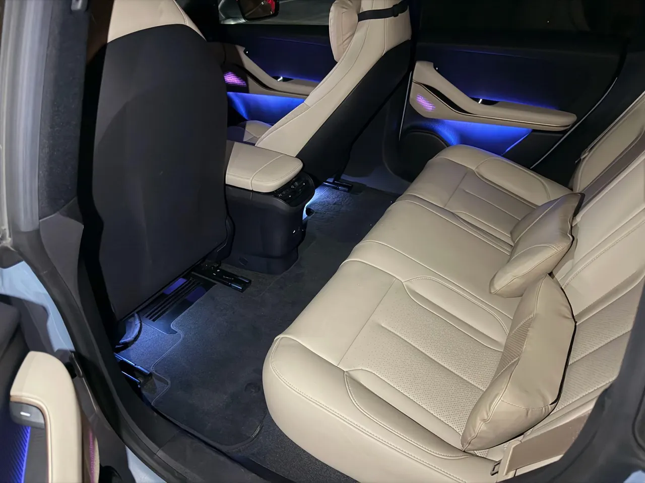 NIO 2024 ET5 75kWh automatic gear 9