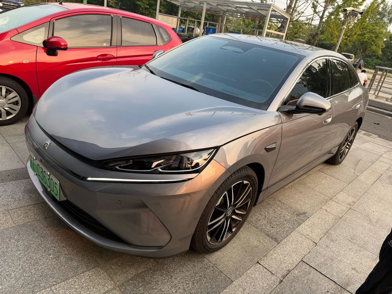 Открыть галерею: BYD 2025 Qin L EV 545KM cloud chariot type automatic gear