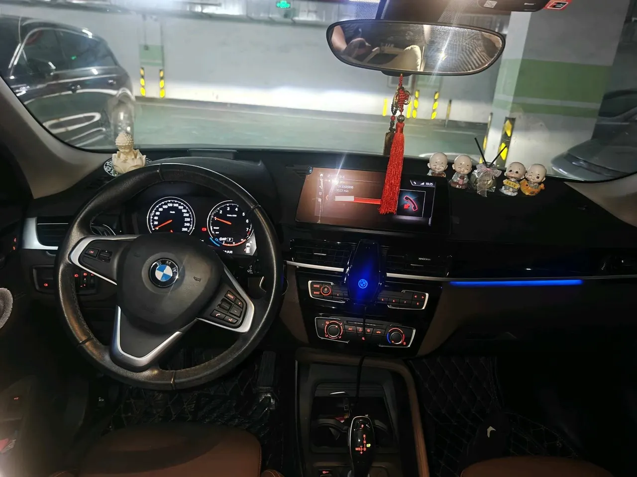 BMW 2021 X1 sDrive20Li 1.5T exclusive automatic gear 4