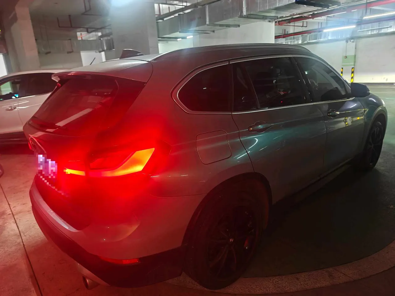 BMW 2021 X1 sDrive20Li 1.5T exclusive automatic gear 5