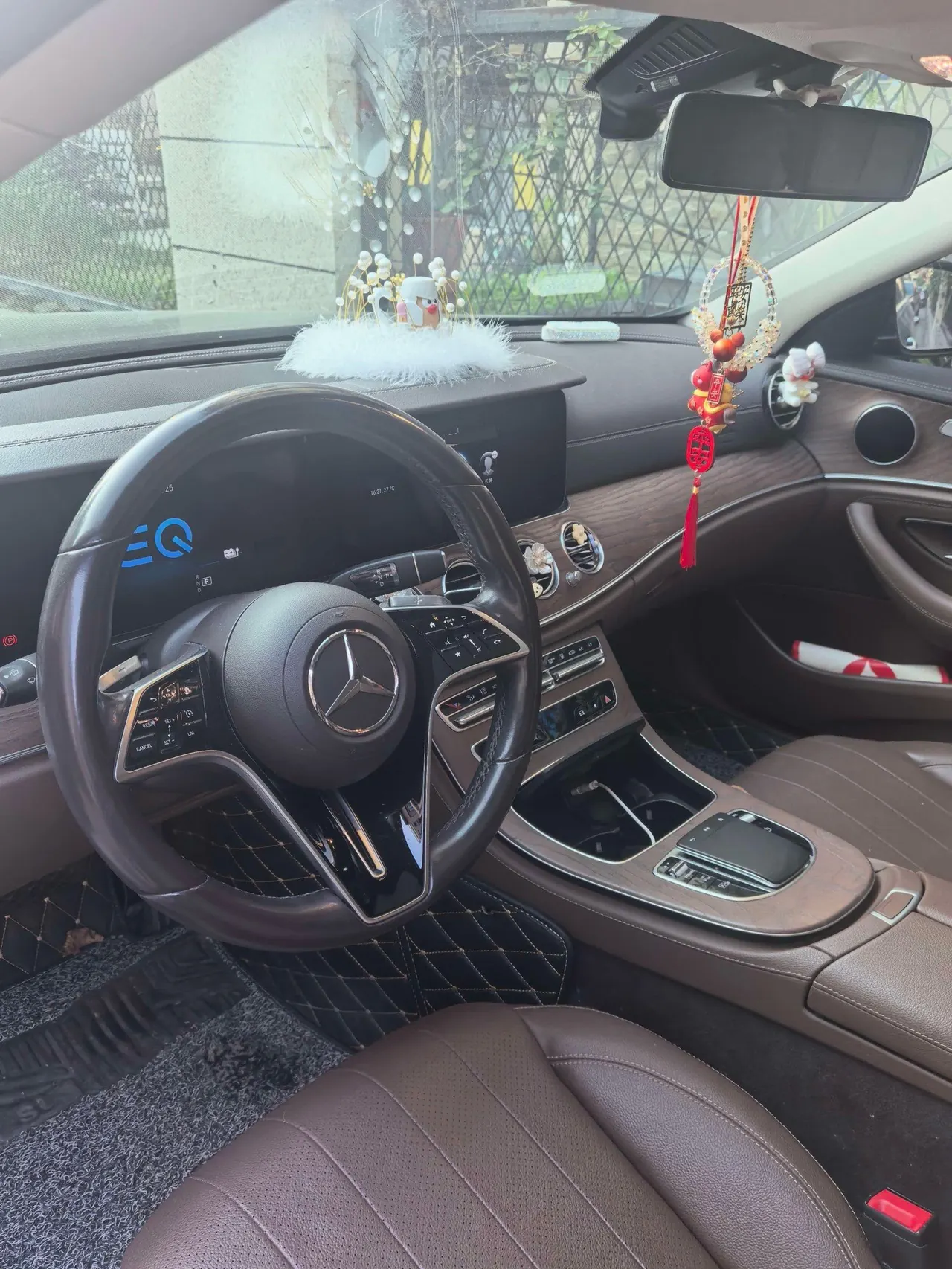 Mercedes Benz E-Class New Energy 2021 E 350 e L 2.0T Sports Automatic 7