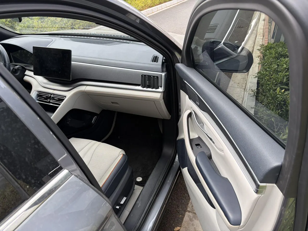 BYD Song PLUS New Energy 2021 Song PLUS DM-i 1.5 Stepless 51KM Honorable Automatic Gear 3