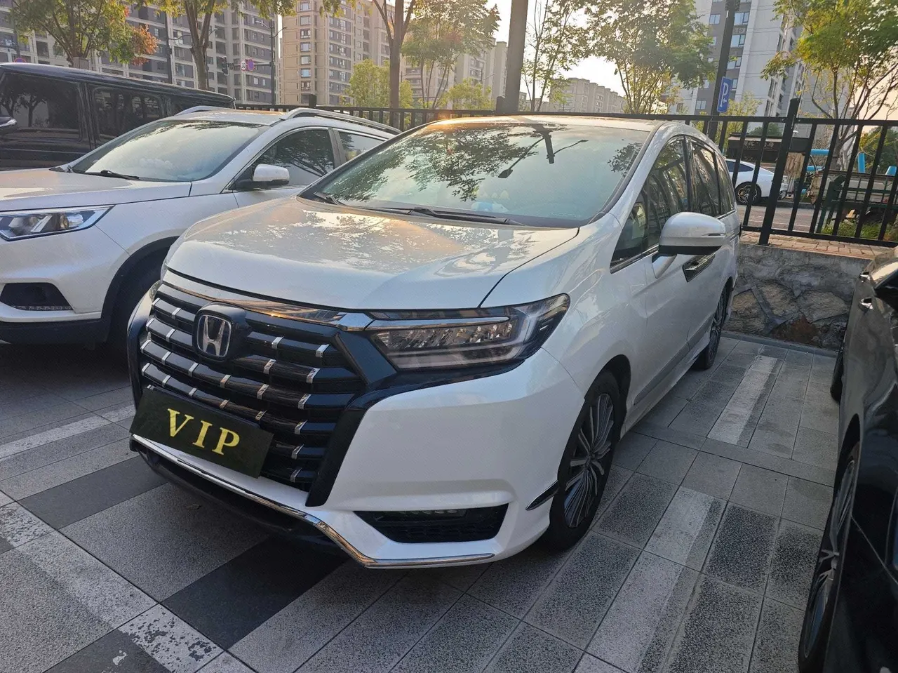 Honda 2022 Ailishen Hybrid 2.0 Stepless Deluxe Automatic Gear - View 1