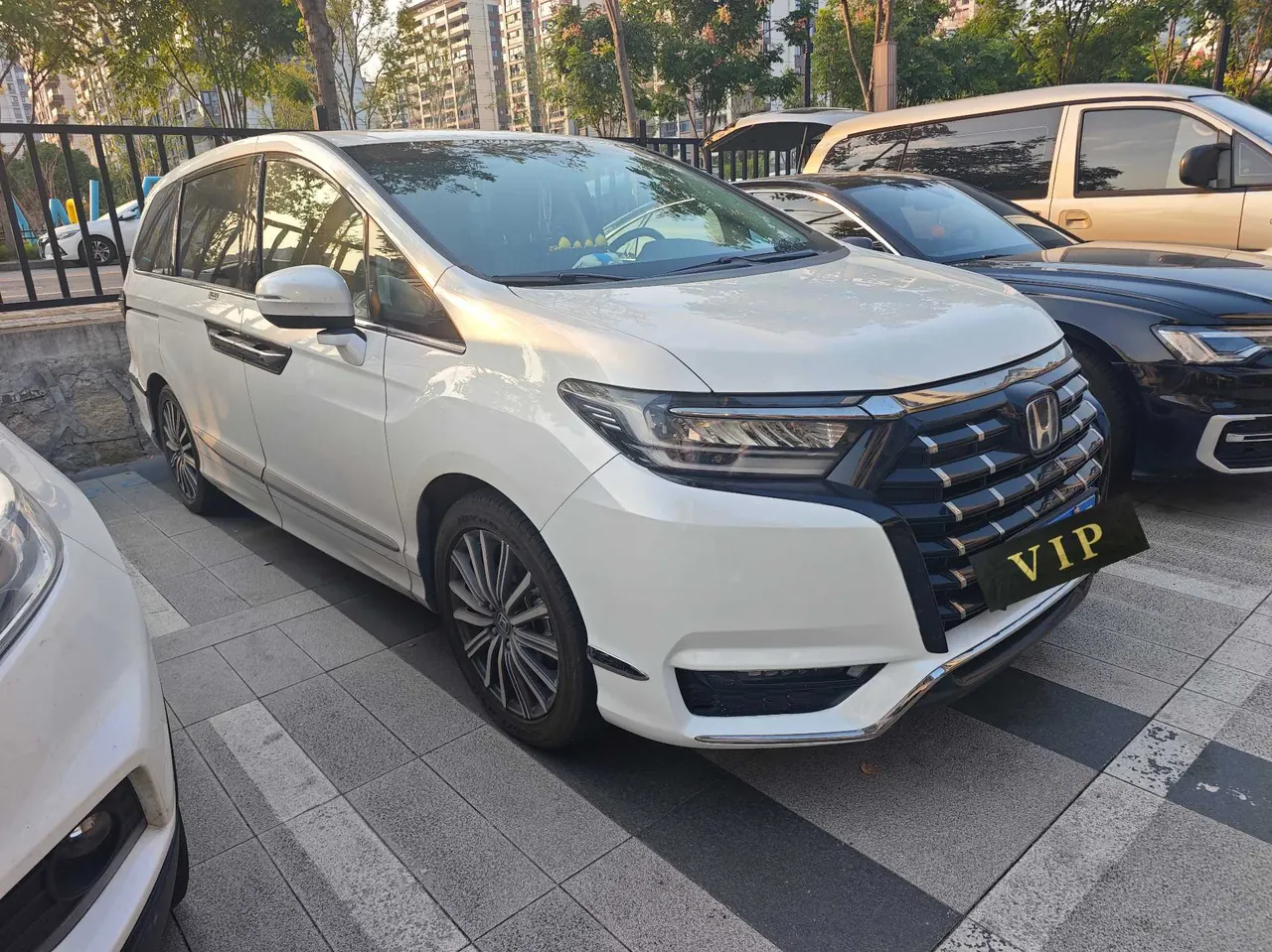 Honda 2022 Ailishen Hybrid 2.0 Stepless Deluxe Automatic Gear 7