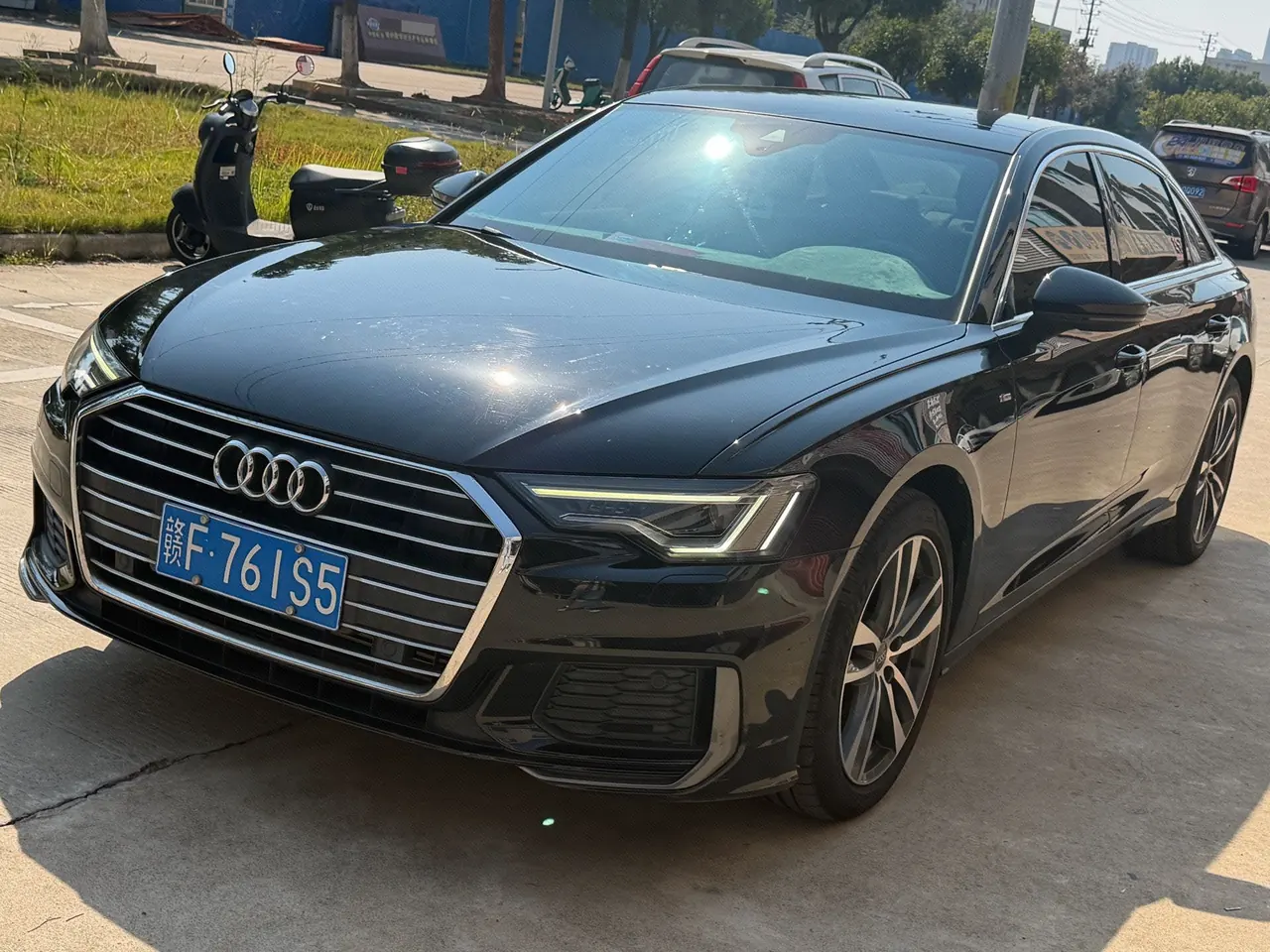 Открыть галерею: Audi 2021 A6L 2.0TFSI 40TFSI Deluxe Dynamic Automatic