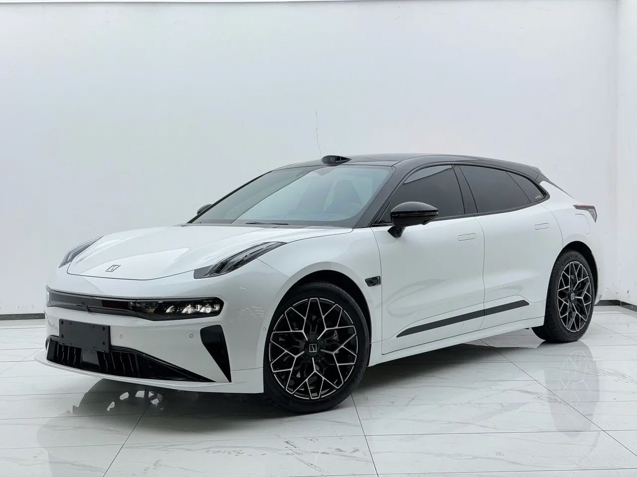 Open image lightbox: Zeekr 2024 Zeekr 001 WE Edition 95kWh Four-wheel Drive Automatic