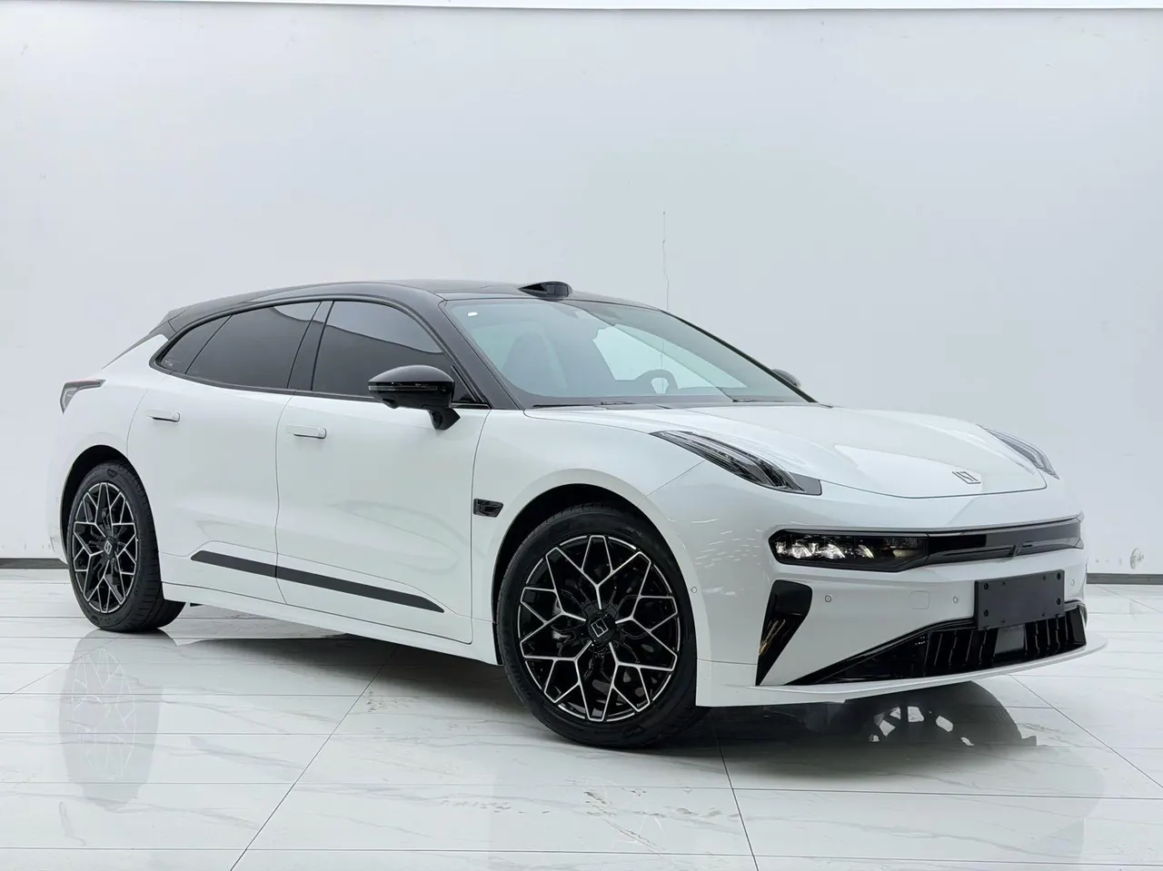 Zeekr 2024 Zeekr 001 WE Edition 95kWh Four-wheel Drive Automatic 3
