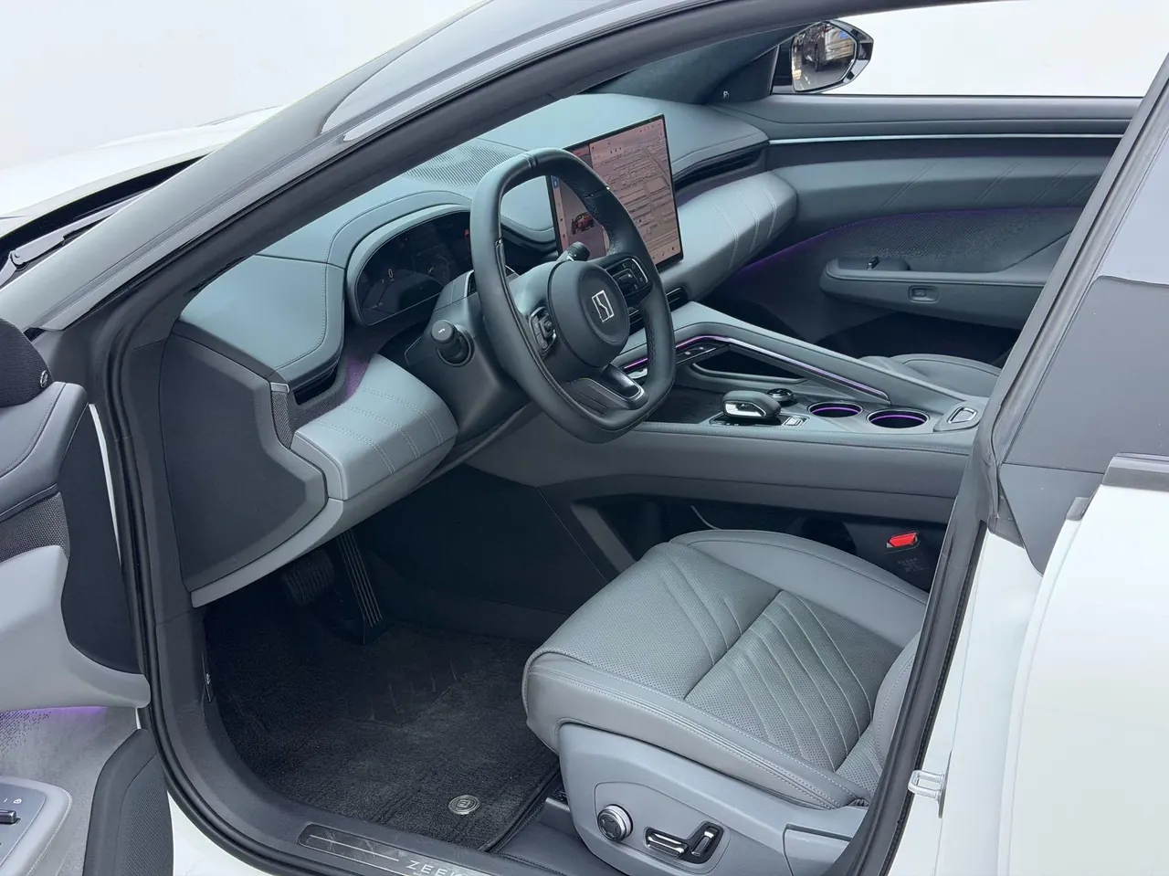 Zeekr 2024 Zeekr 001 WE Edition 95kWh Four-wheel Drive Automatic 4