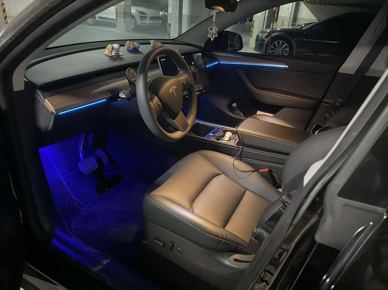Tesla 2022 Model Y rear-wheel drive version automatic transmission 2