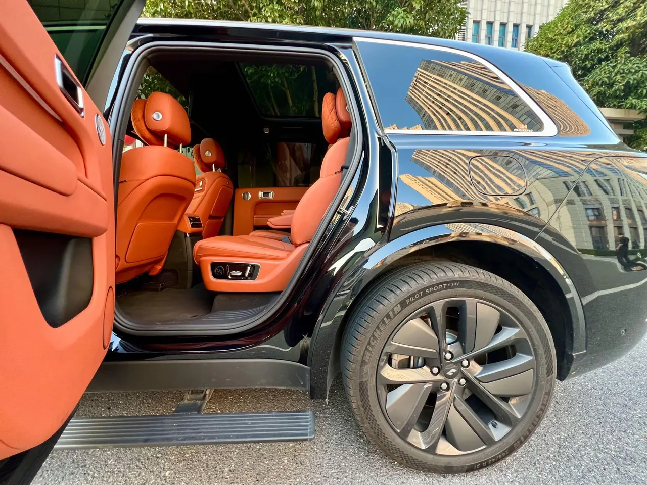 Li 2022 L9 1.5T Max Edition Automatic Gear 8