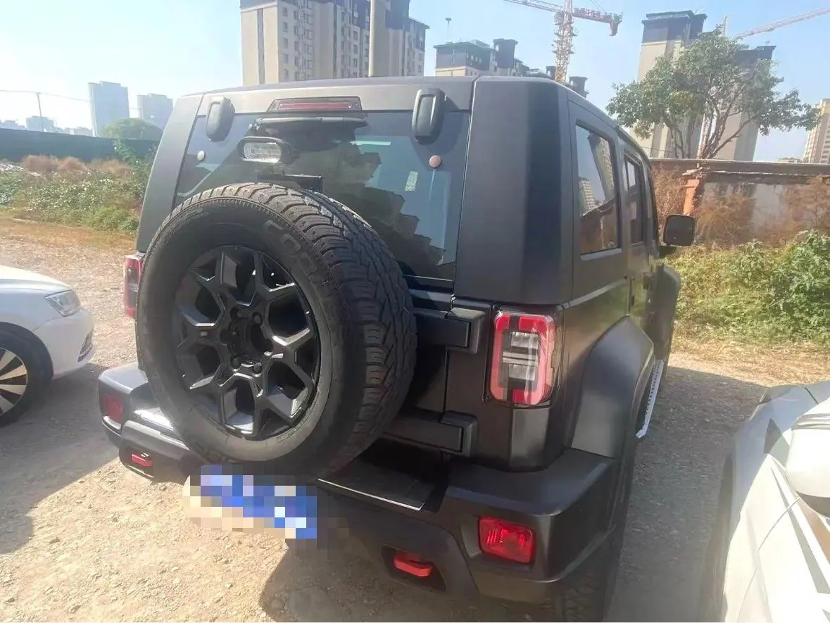 Beijing 2021 BJ40 2.3T Four-wheel Drive Blade Hero Edition Extreme Automatic Gear 7
