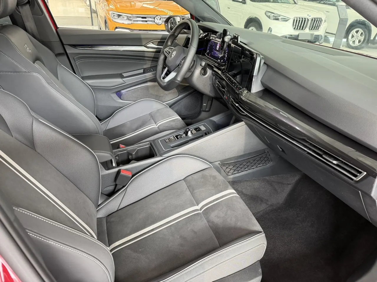 Volkswagen 2021 Golf 8 R-Line 1.4TSI 280TSI Automatic 8