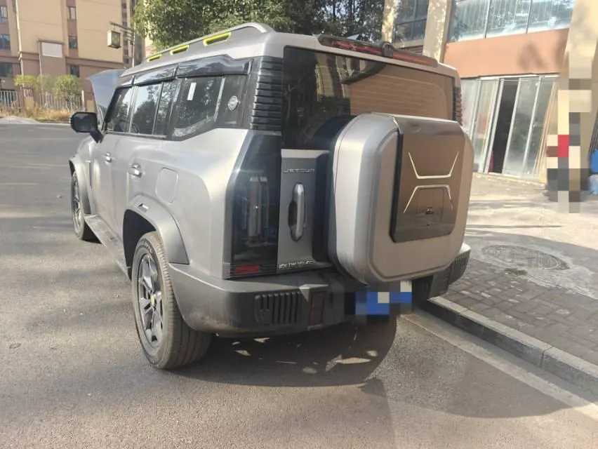 Jetour 2023 Traveler 2.0T Four-Wheel-Drive Cross-Country PRO Automatic 7