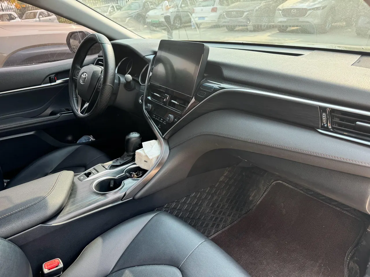 Toyota 2021 Camry 2.0G Stepless Deluxe Edition Automatic Gear 10