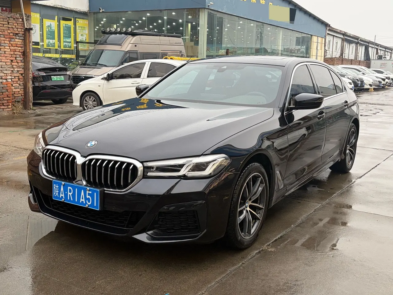 Open image lightbox: BMW 5 Series 2022 525Li 2.0T M Sports Suit (Change 2) Automatic Gear