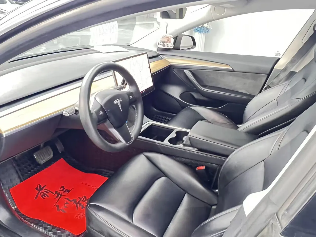 Tesla 2022 Model 3 rear-wheel drive version of automatic transmission 4