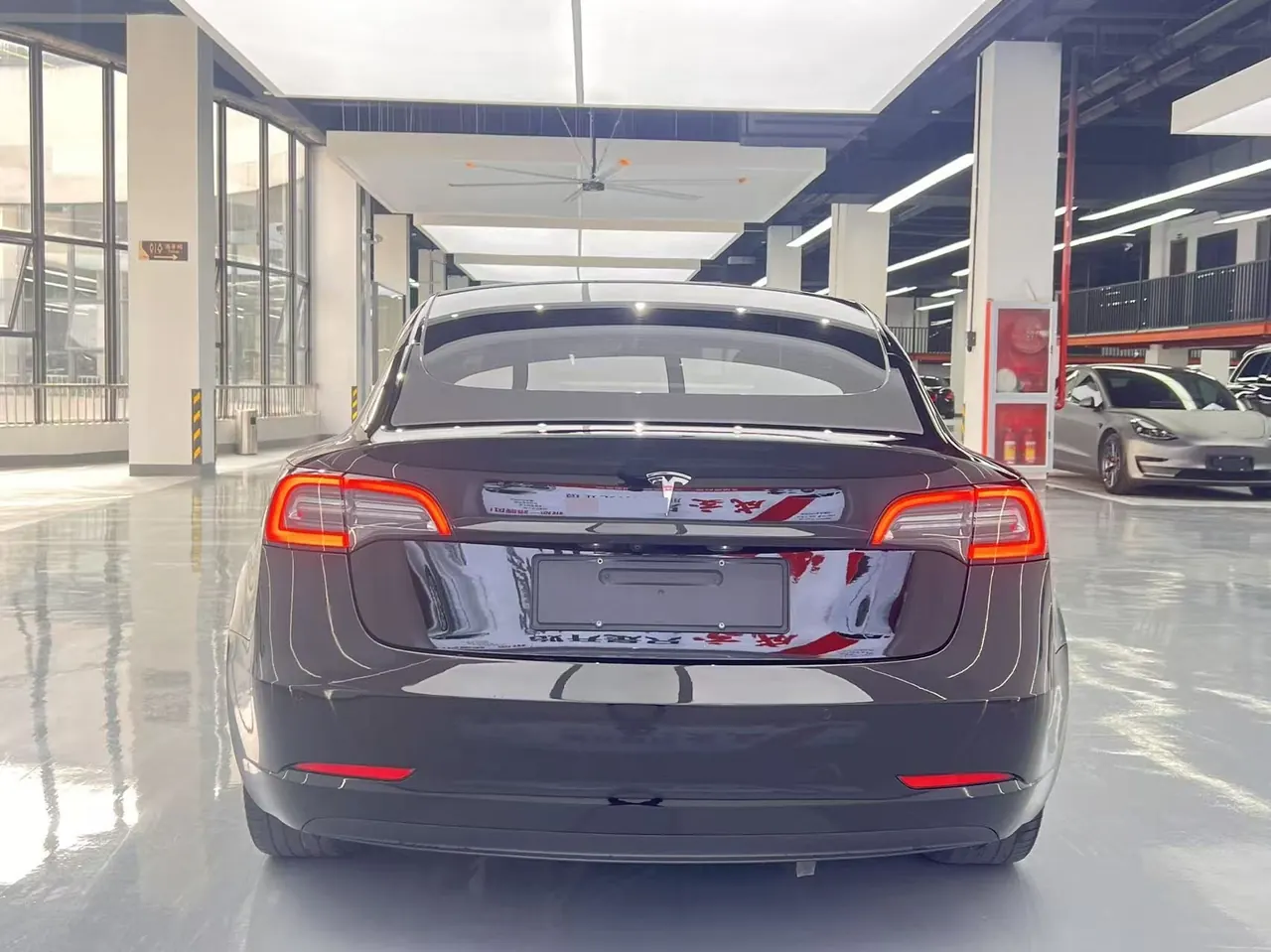 Tesla 2022 Model 3 rear-wheel drive version of automatic transmission 8