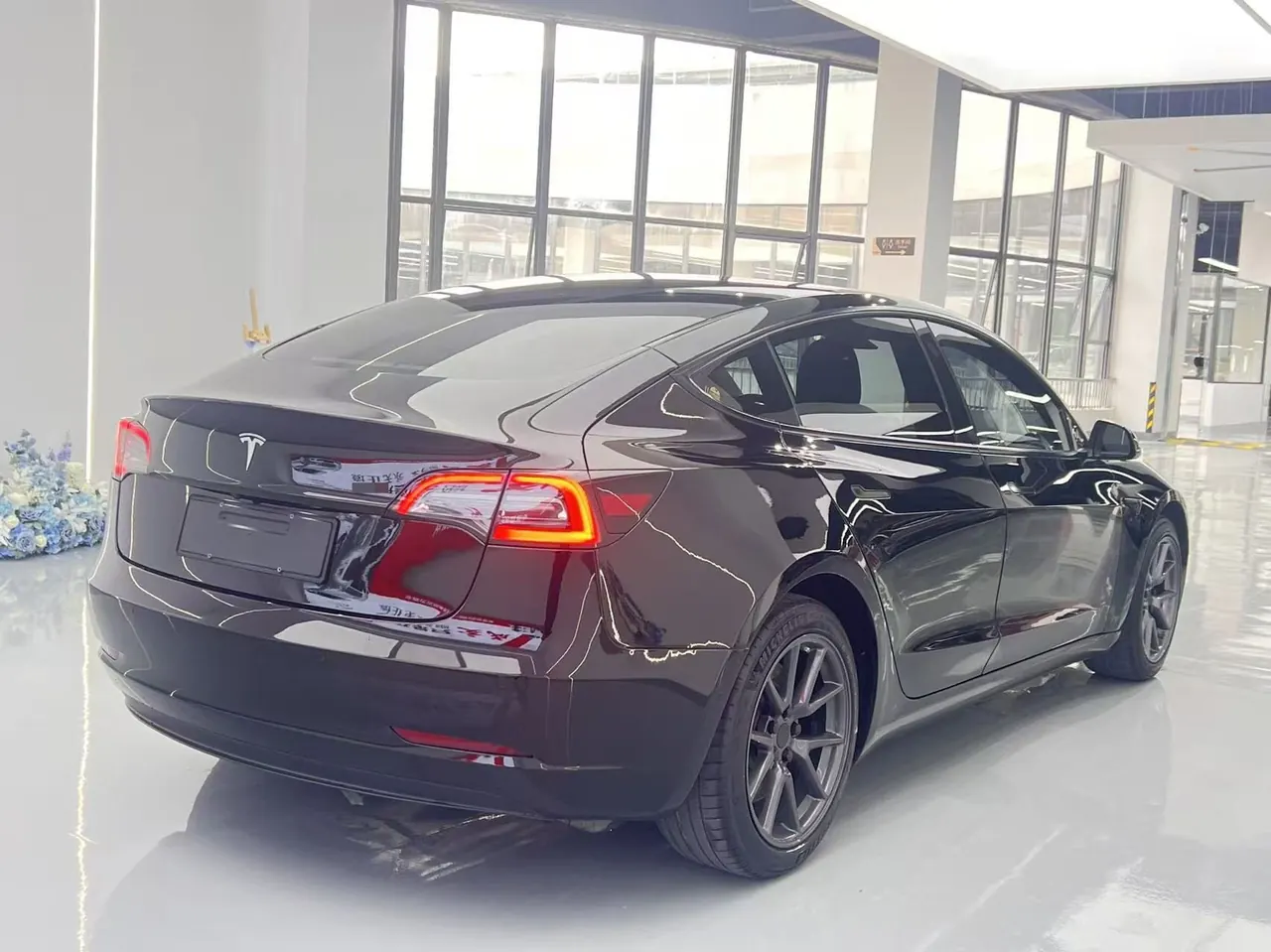 Tesla 2022 Model 3 rear-wheel drive version of automatic transmission 9