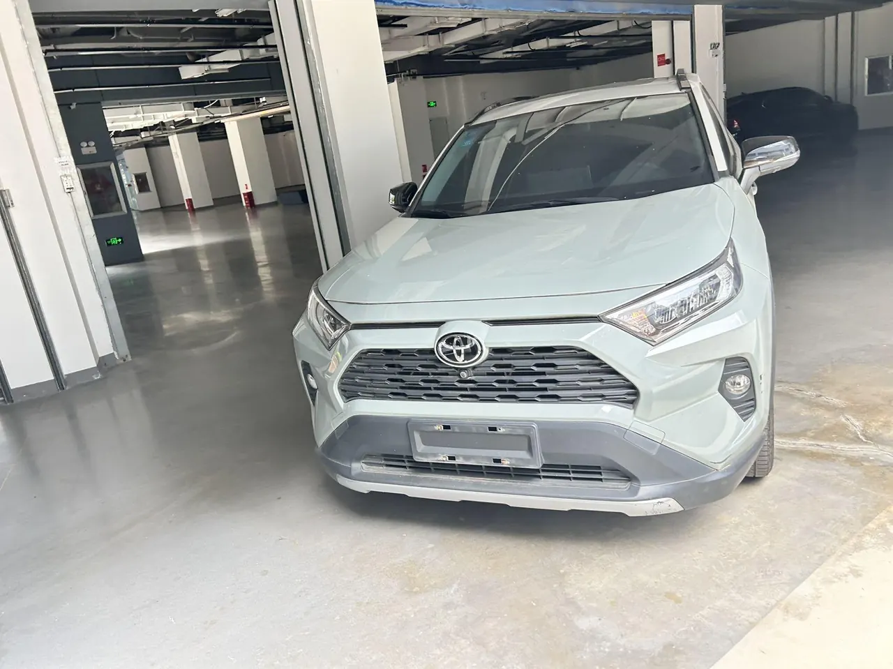 Toyota 2020 RAV4 Rongfeng 2.0 Stepless Four-wheel Drive Fashion Edition Automatic Gear 4