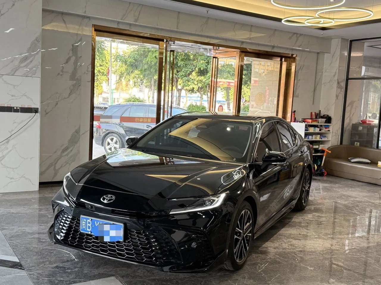 Открыть галерею: Toyota 2026 Camry Dual Engine 2.0HS Stepless Sports Edition Automatic Gear