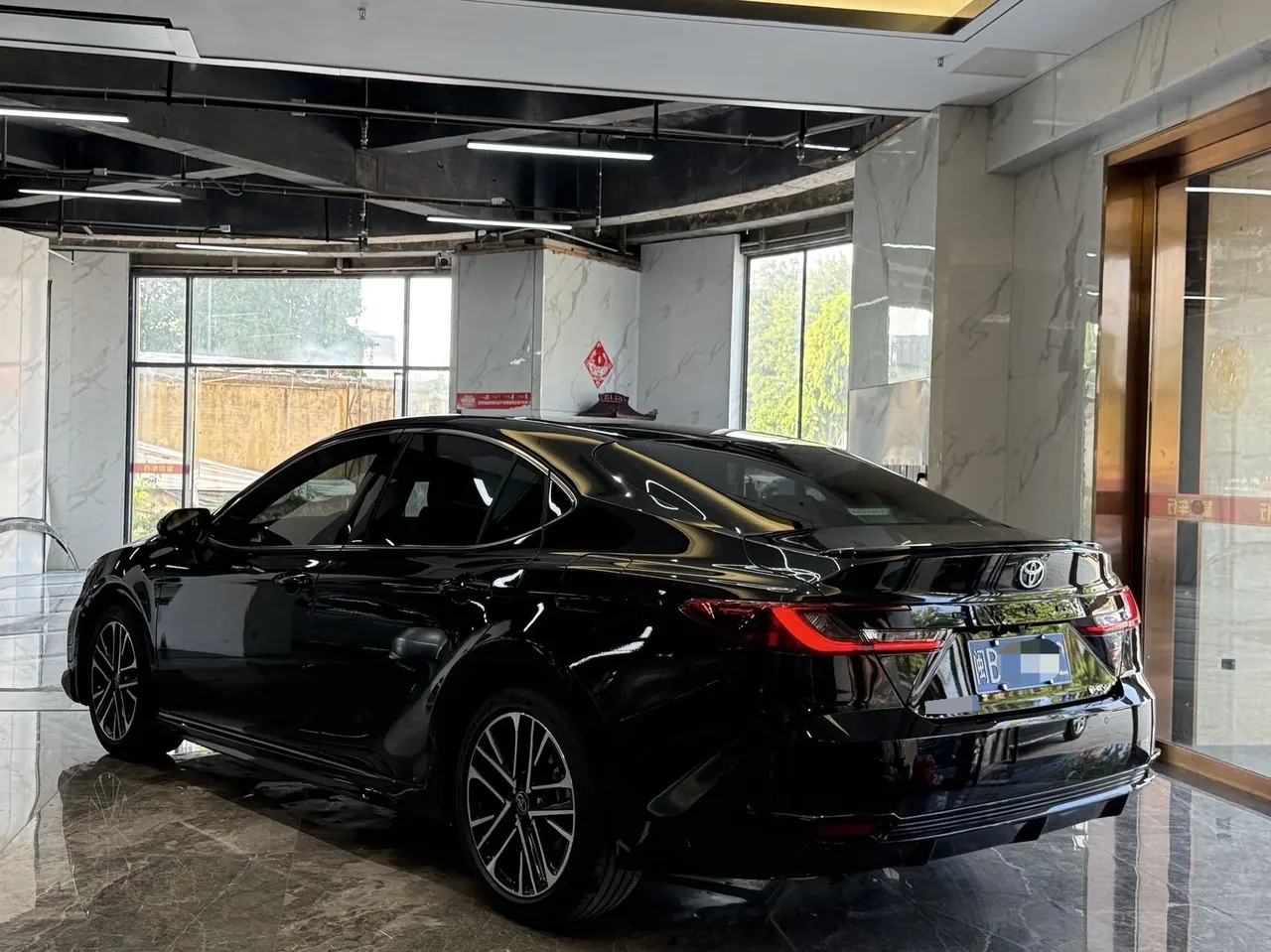 Toyota 2026 Camry Dual Engine 2.0HS Stepless Sports Edition Automatic Gear 4