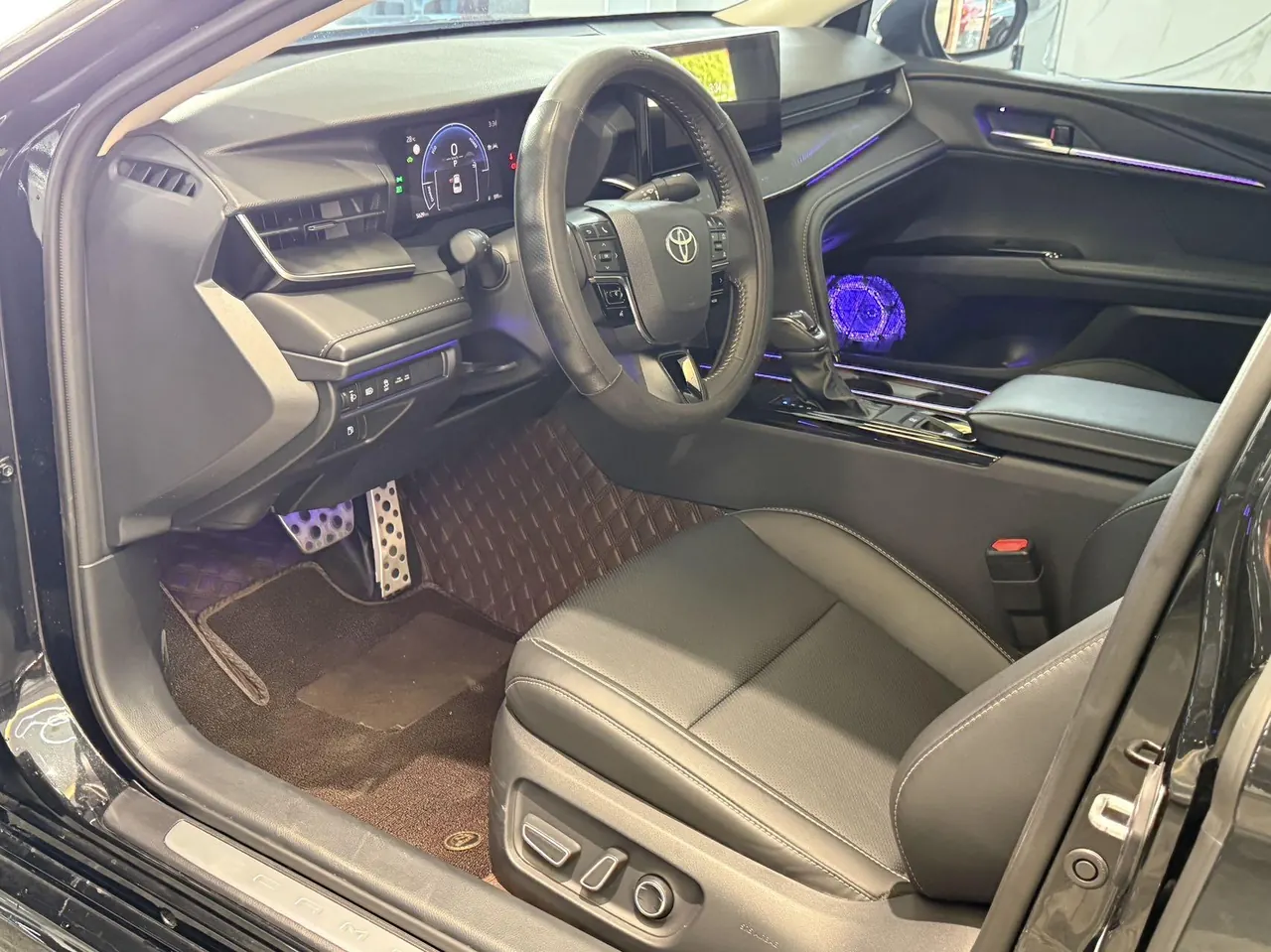 Toyota 2026 Camry Dual Engine 2.0HS Stepless Sports Edition Automatic Gear 7