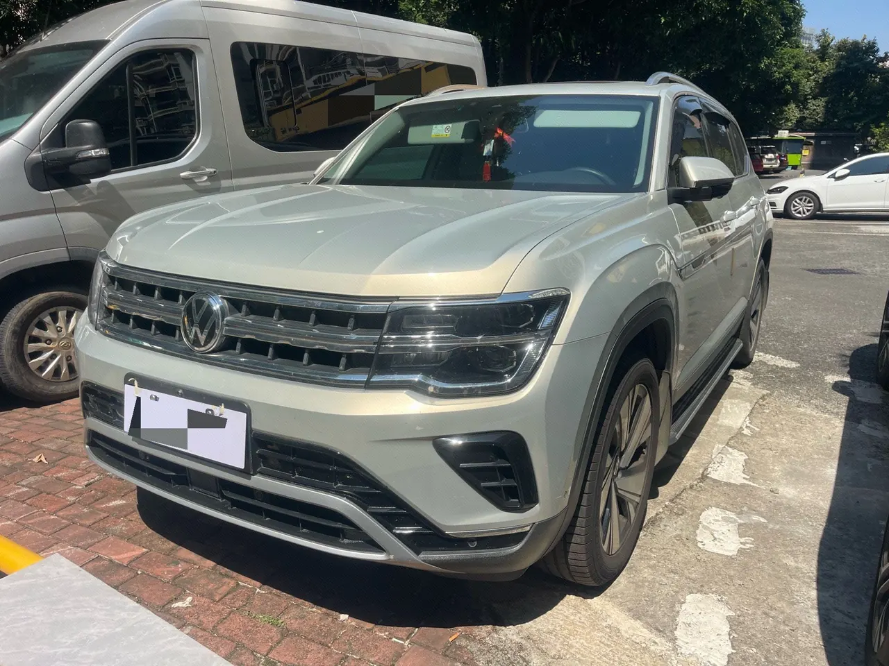 打开图片灯箱:Volkswagen 2022 Tuang 2.0TSI 380TSI 4WD Respect Deluxe Automatic Transmission