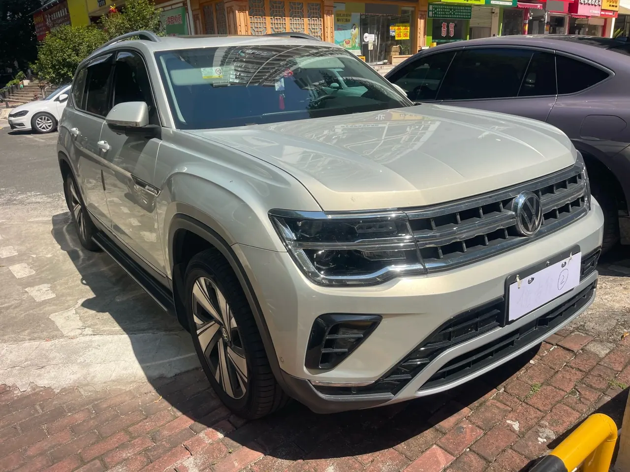 Volkswagen 2022 Tuang 2.0TSI 380TSI 4WD Respect Deluxe Automatic Transmission 3
